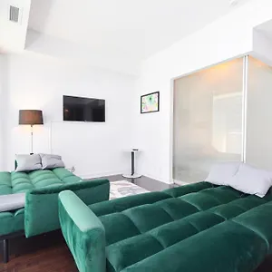 Apartment Downtown, Toronto