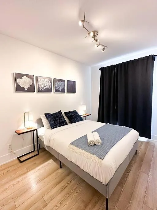 Elegant Suites - City Views, Lake View, Free Parking Toronto