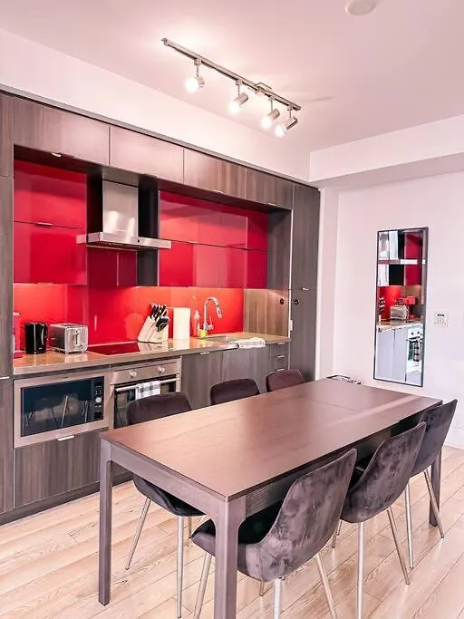 Elegant Suites - City Views, Lake View, Free Parking Toronto 0*,